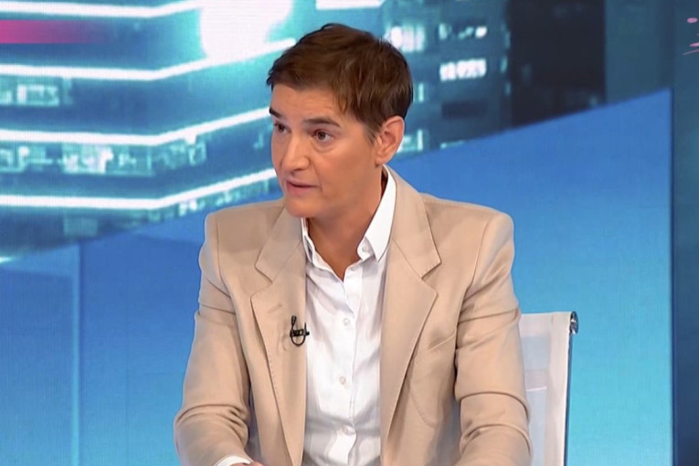 Brnabić: Današnji izbori važni, blokaderi izašli da prave haos, a ne da se fer bore