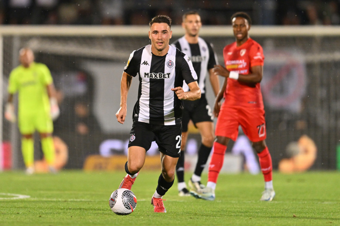 Partizan rešava gorući problem! Karabeljov na pragu novog angažmana!