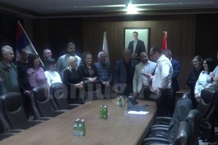 Još jedna pobeda - Srpska lista ima većinu od 9 od 10 opština! Vučić se uključio u štab! Kurti izgubio u Južnoj Mitrovici (FOTO)