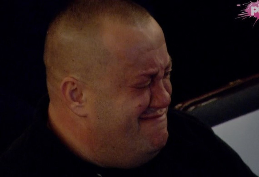 Sahranjen Halid Bešlić: Legendarnog pevača desetine hiljada ljudi ispratilo je na večni počinak (FOTO)