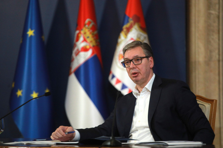 Vučić se oglasio nakon sastanka sa Djukovim: Nestašice nafte i energetske krize u Srbiji neće biti!