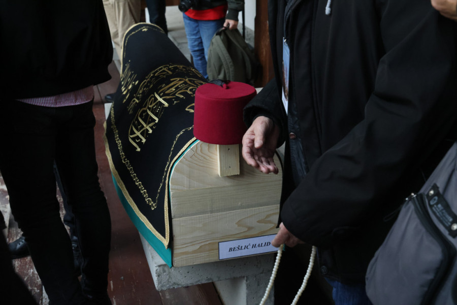 Kaća se i baš dobro provela kao članica žirija "Zvezda Granda": Tek da vidite ko joj je pravio društvo! (FOTO)