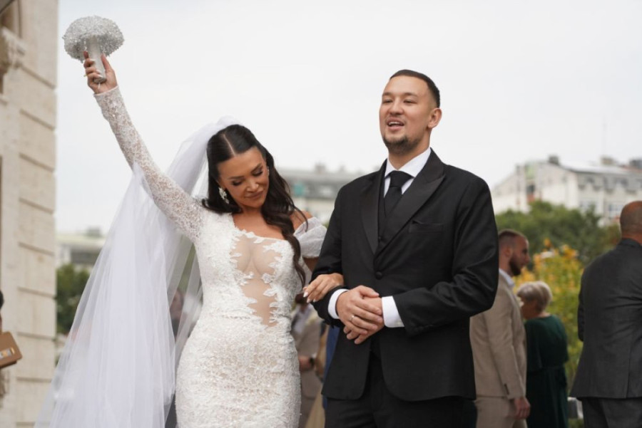 Prvi ples Jovane i Uroša Živkovića kao iz bajke: Tek da čujete pesmu koju su odabrali! (VIDEO)