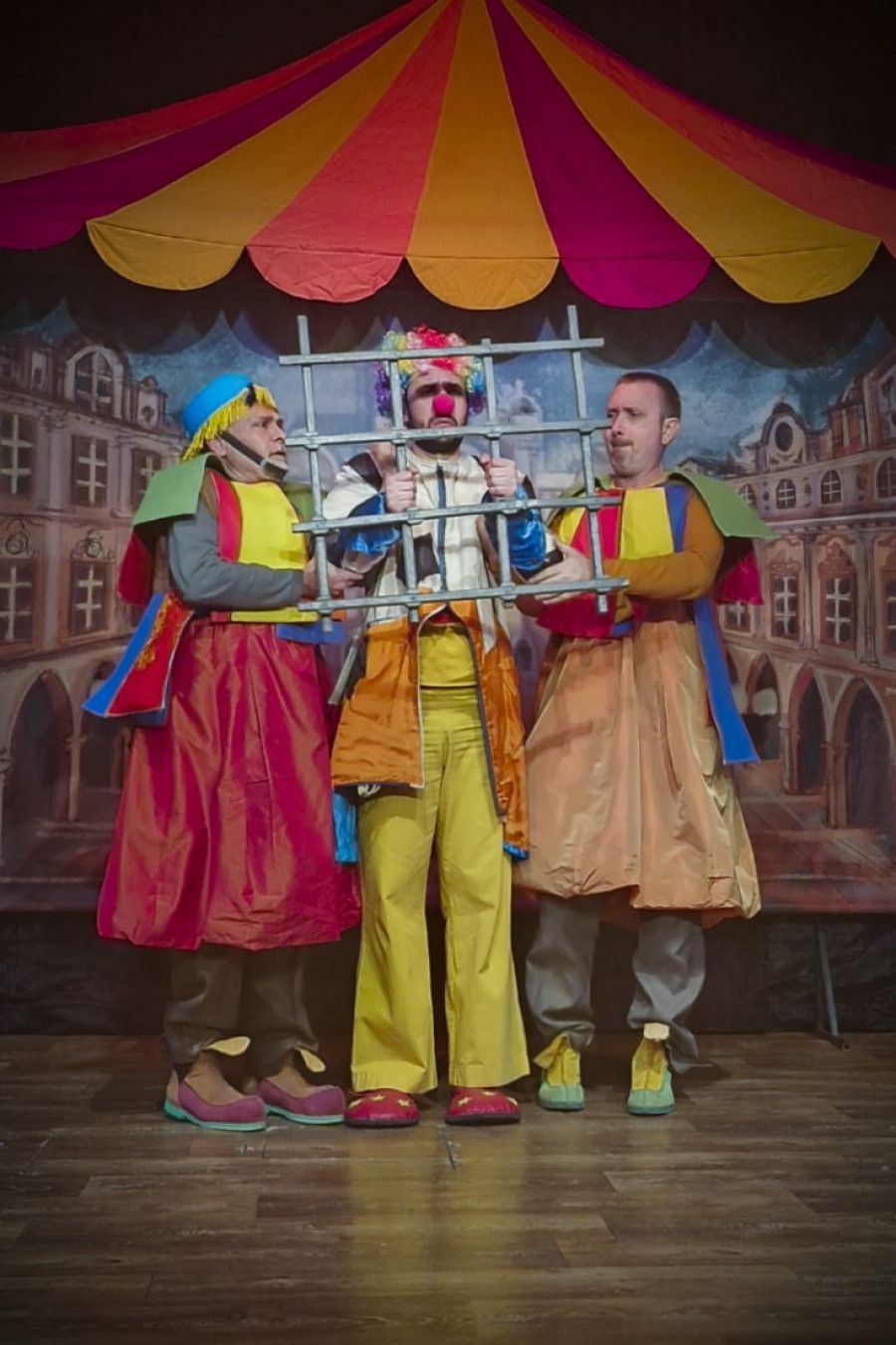 Kako je klovn Sima uz pomoć čarobnog upaljača uspeo da osvoji princezu: Nova dečja predstava u Pozorištu Puž (FOTO)