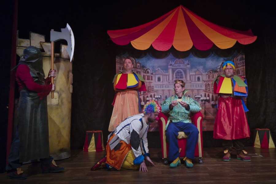 Kako je klovn Sima uz pomoć čarobnog upaljača uspeo da osvoji princezu: Nova dečja predstava u Pozorištu Puž (FOTO)