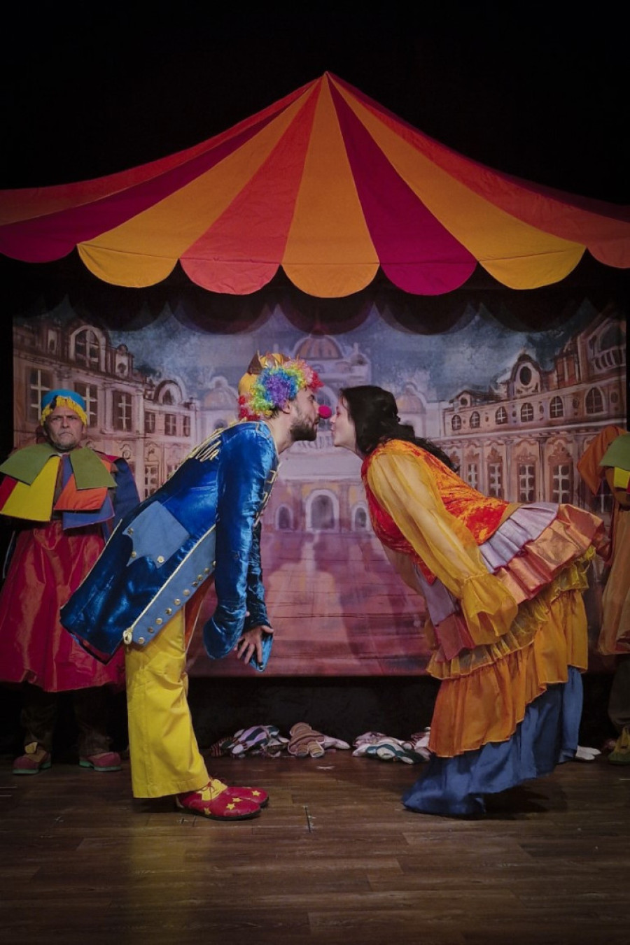 Kako je klovn Sima uz pomoć čarobnog upaljača uspeo da osvoji princezu: Nova dečja predstava u Pozorištu Puž (FOTO)