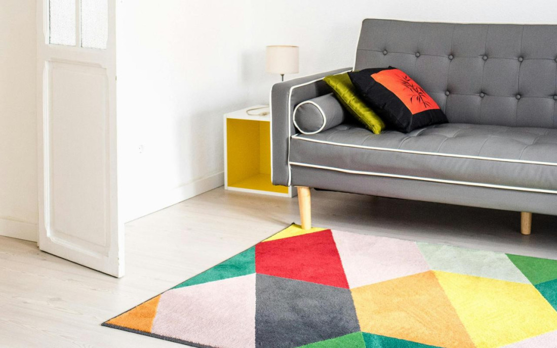 Isflekan nameštaj, a tepih dlaka od ljubimaca? Klinko ima rešenje!