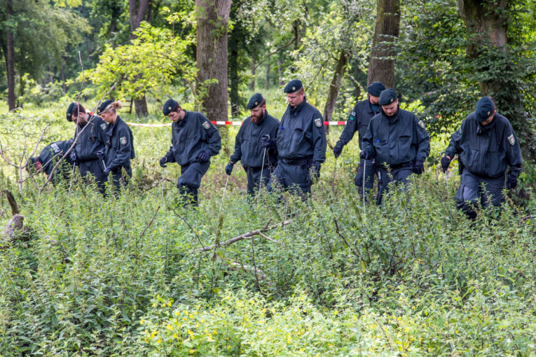 Nestalo dete pronađeno mrtvo u žbunju! Cela država na nogama!