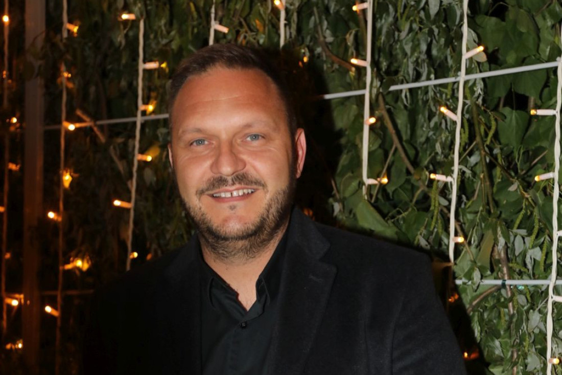 Poznati na punoletstvu trubačeve ćerke na Zlatiboru: Dejan Petrović ugostio ih je domaćinski! (FOTO)