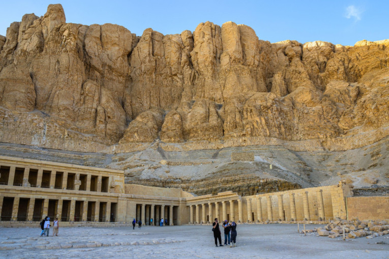 Moćna i nepobediva: Faraonka koja je nosila bradu i zauvek promenila istoriju Egipta