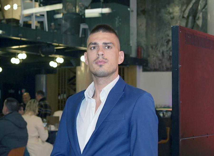 Prve fotke sa slavlja na kojem se pojavio Vujadin Savić: Kaća i Gobelja napravili pravu žurku!