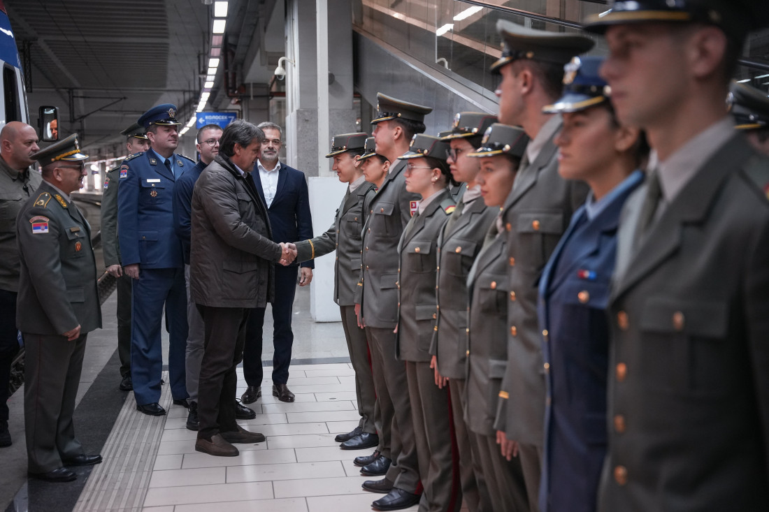 Kadeti u brzom vozu: Ministar uz budućnost Srbije se provozao do Subotice (FOTO)