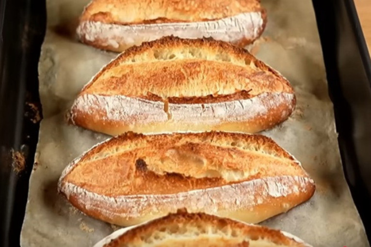 Recept dana: Brzi domaći hleb zbog kog ćete prestati da svraćate u pekaru, a ove jeseni će vam kuća mirisati božanstveno