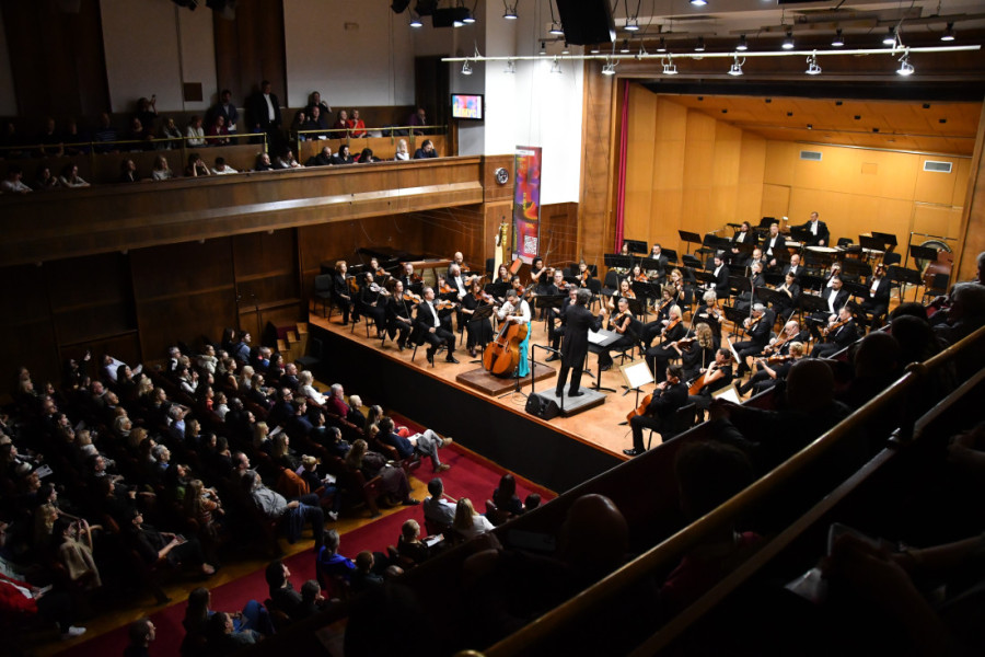 Uz ovacije otvoren 57. Bemus: Beogradska filharmonija, Karlo Ponti i Strahinja Mitrović opčinili publiku (FOTO/VIDEO)