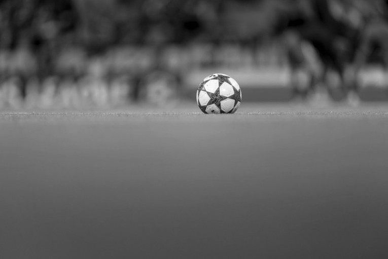 Život mladog policajca Marka ugašen u sekundi! Porodica ga grcajući u suzama spustila na večni počinak! (FOTO)