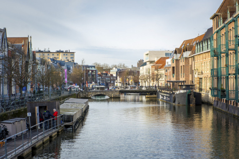 Nije moguće ostati imun na njegov šarm: Otkrijte tajne lepog belgijskog gradića i uživajte u opuštajućoj šetnji pored reke (FOTO)