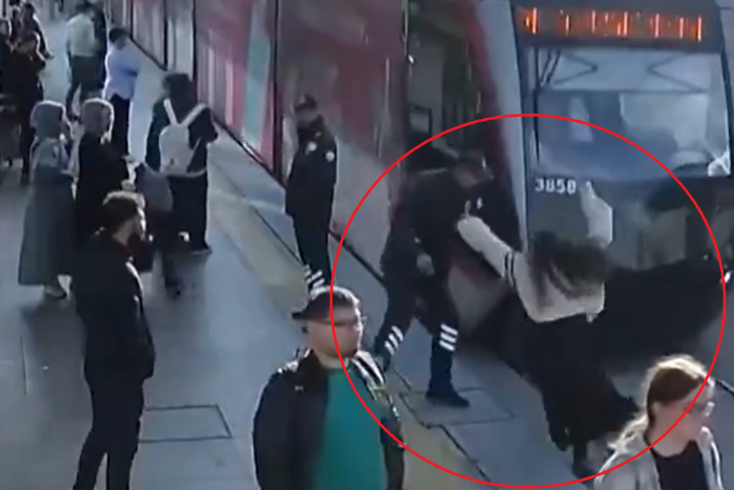 Trogodišnjak spasao život mami: Snalažljivi dečak na neverovatan način reagovao u kriznoj situaciji (VIDEO)