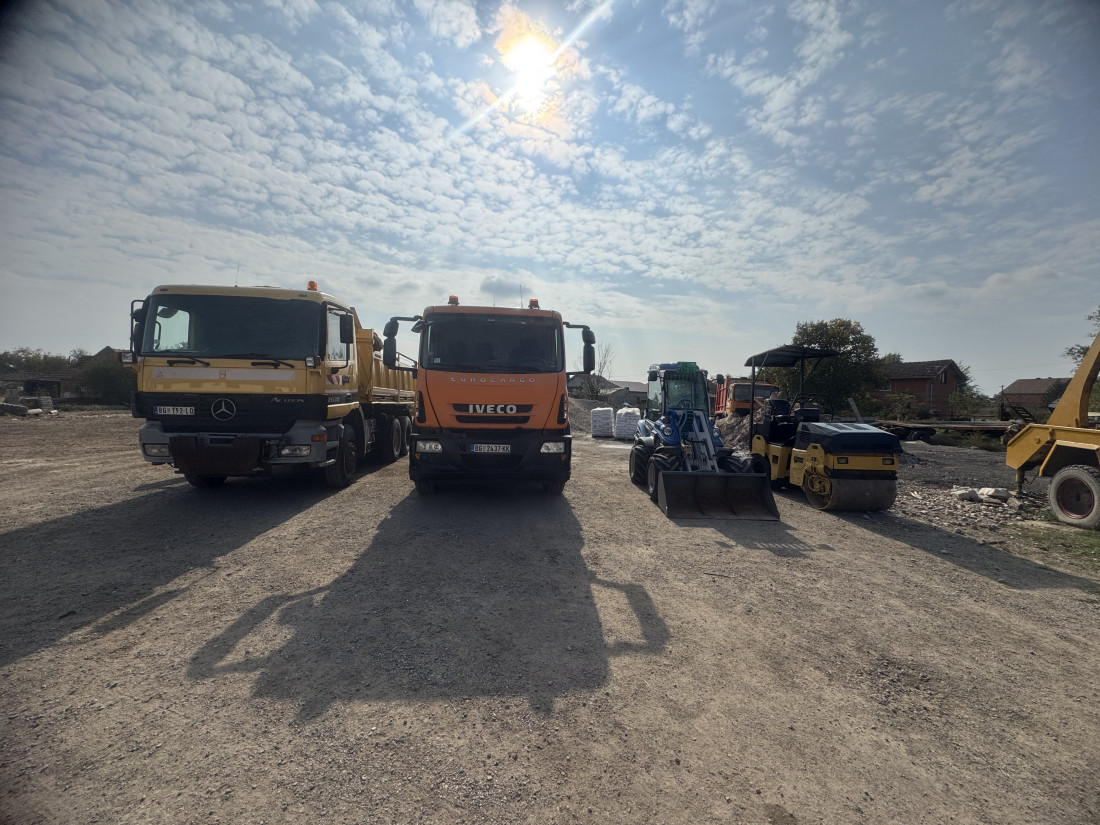 "Gradska čistoća" Beograd donirala komunalna vozila JKP "Sečanj"