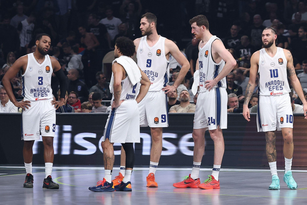 Papajanis završio sezonu! Efes se oglasio i otkrio stanje Osmanija!