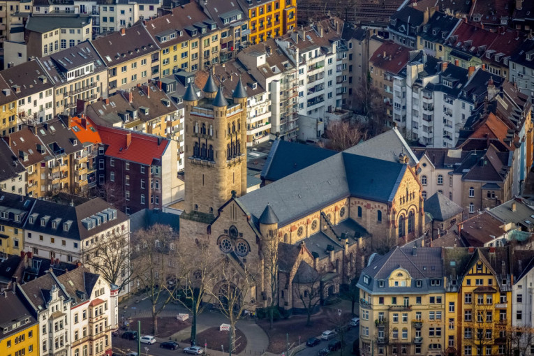 Odličan izbor za jesenje putovanje: Otkrijte živopisne ulice grada smeštenog na obali Rajne