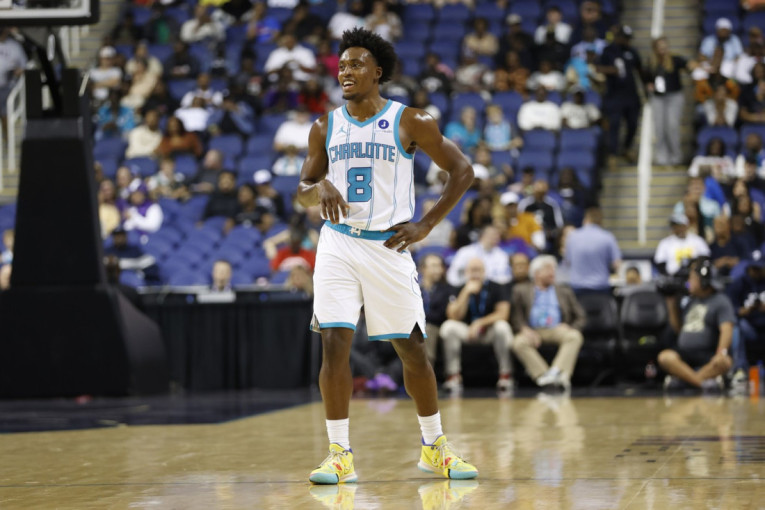 Čudna vest iz NBA lige: Poznati košarkaš se smanjio za 7,5 centimetara!