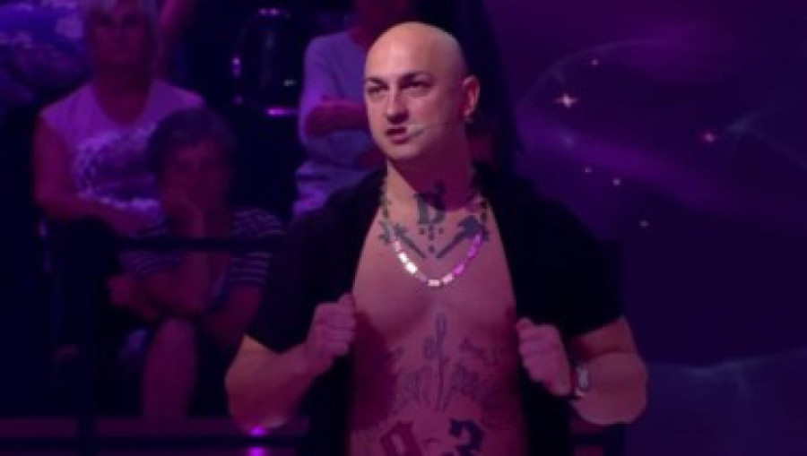 "Kako te, bre, nije sramota?" Orilo se u Pinkovim zvezdama: Bosanac pobesneo zbog Desingerice