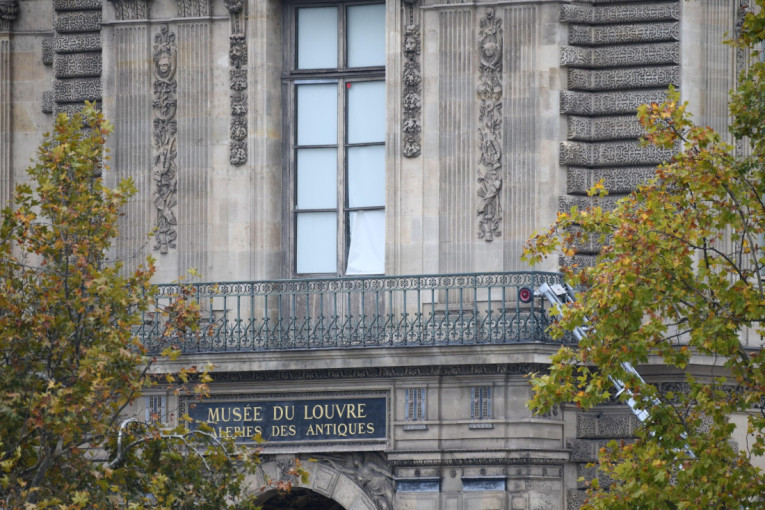 Pronađen jedan komad ukradenog nakita iz Luvra: Reč je o kruni carice Evgenije