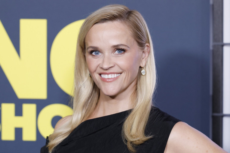 Riz Viderspun objavila svoj prvi roman: Neuspeh koji je doživela inspiracija za lik koji je bačen na kolena (FOTO)