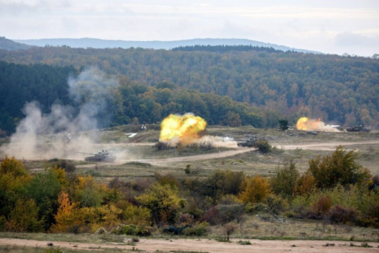 U toku osposobljavanje novih vojnika Vojske Srbije: Evo koje zadatke obavljaju i kako teče obuka (GALERIJA)