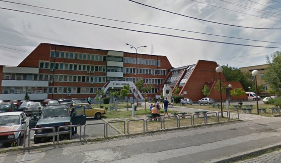 Haos u Vranju! Radnik lomio Dom zdravlja, pretio medicinarima