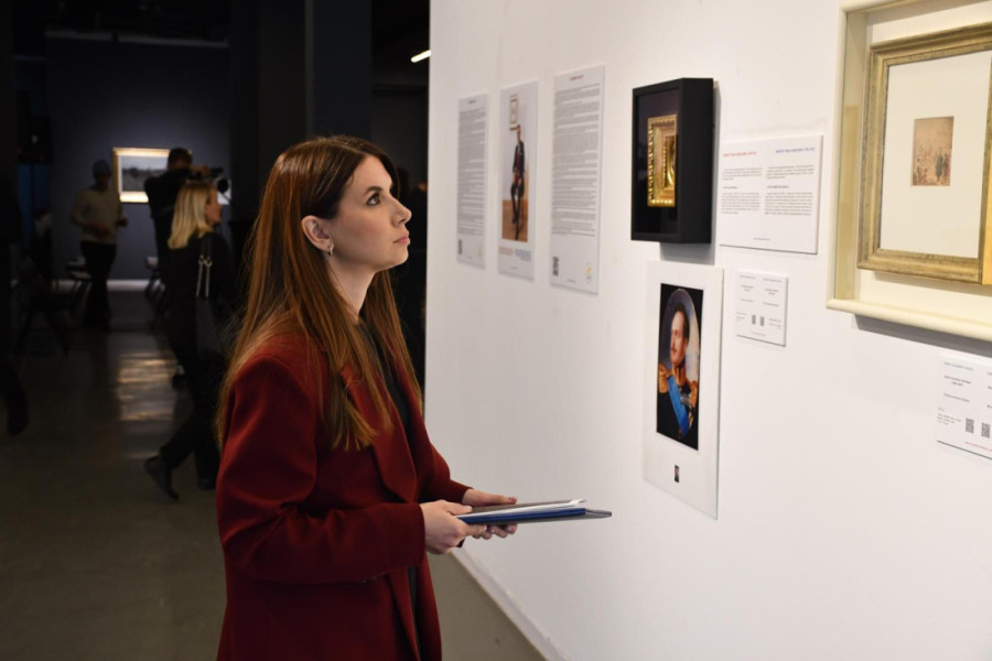 U Beogradu otvorena izložba zbog koje bi bilo gde u Evropi došla policija (FOTO)