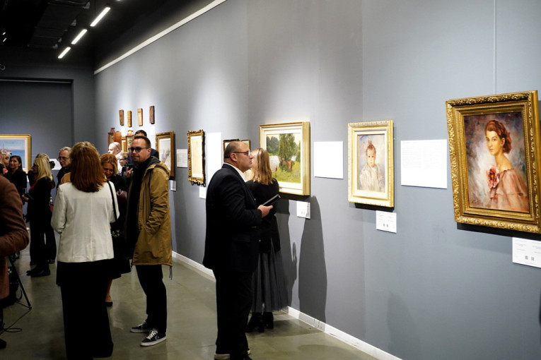 U Beogradu otvorena izložba zbog koje bi bilo gde u Evropi došla policija (FOTO)