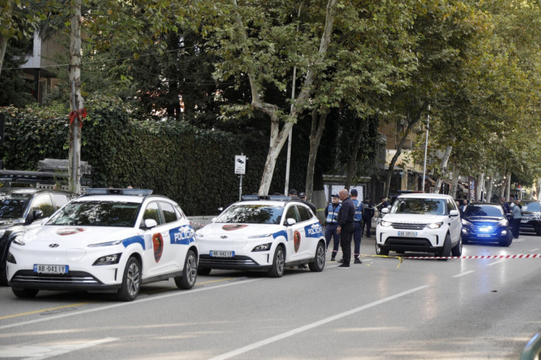 Likvidiran ozloglašeni mafijaš! Haos u komšiluku - policija na nogama! (FOTO/VIDEO)