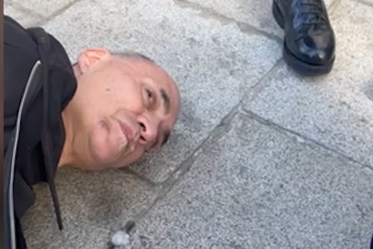 Jezive reči blokadera koji je upucao nevinog čoveka! Očevidac ispričao šta se desilo ispred Skupštine