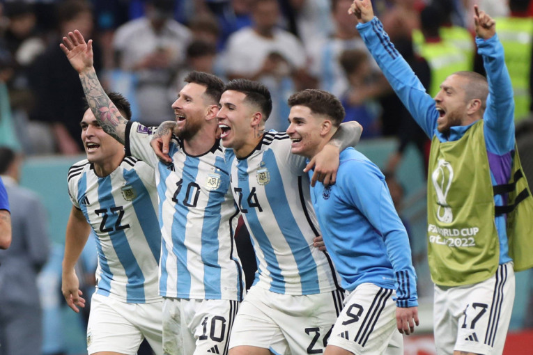 Vraća se svetski šampion: Slavni Argentinac će igrati u Seriji B!