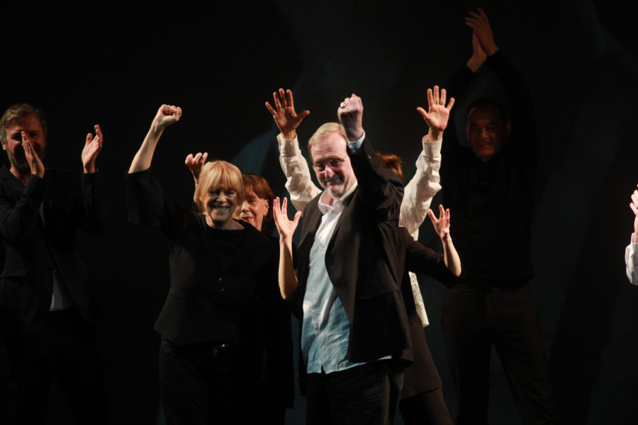 Bogdanu Dikliću uz ovacije uručena prestižna nagrada "Dobričin prsten": Ja sam podanik i paž glume (FOTO)