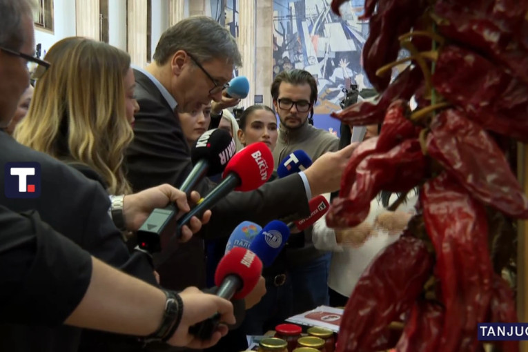 Vučić: Žensko preduzetništvo važno za opstanak porodica na selu! Sledeće godine povećavamo pomoć na 1.000.000 (VIDEO)