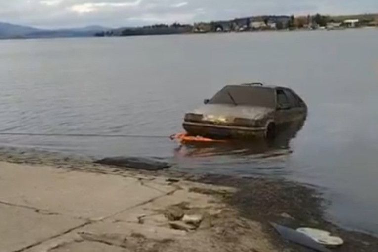 Misterija rešena posle 10 godina! Pronađen automobil nestalih muškaraca, nudila se i nagrada za informacije o njima (FOTO)