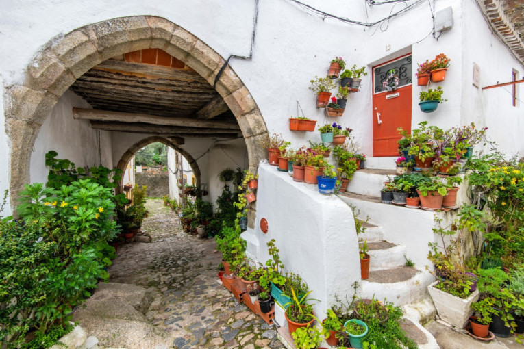 Pravi izbor za hedoniste: Otkrijte zanimljiv deo Portugala koji krase kamena sela i maslinjaci (FOTO)