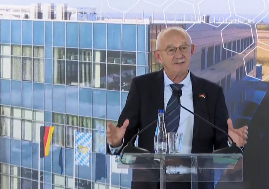 Otvorena fabrika kompanije Milbauer u Staroj Pazovi: Predsednik Vučić -  Ovo je jedan od kamena temeljaca moderne Srbije! (VIDEO)