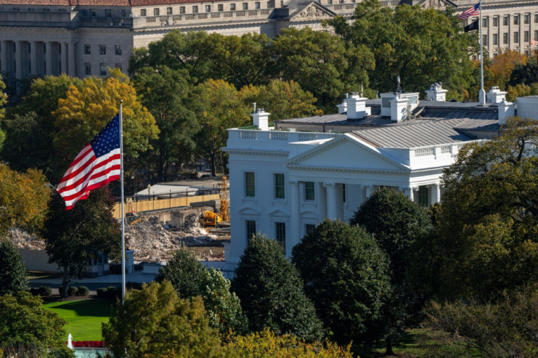Nestanak građevine stare 123 godine: Šta je Istočno krilo Bele kuće i zašto je srušeno? (FOTO)