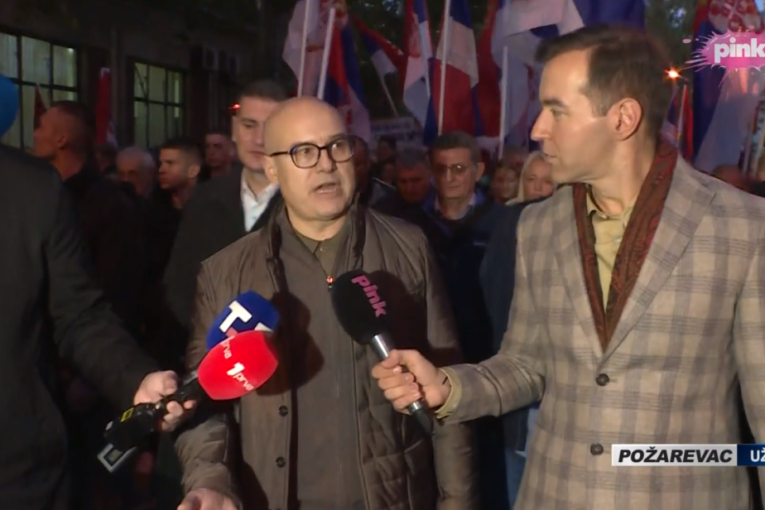 Vučević u Požarevcu na skupu protiv blokada: Sve prevare i trikove koje su mogli, oni su ispalili