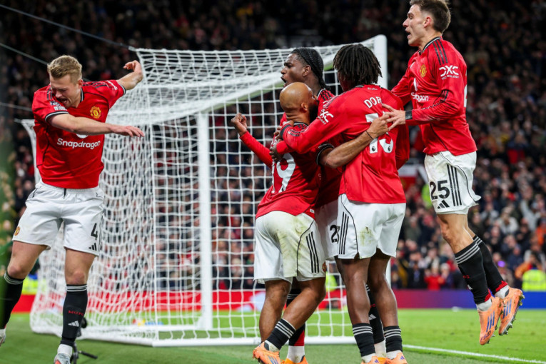 Junajted vezao tri pobede! Old Traford sanja Ligu šampiona - pogledajte FULL HD hajlajtse četvorke protiv Brajtona! (VIDEO)