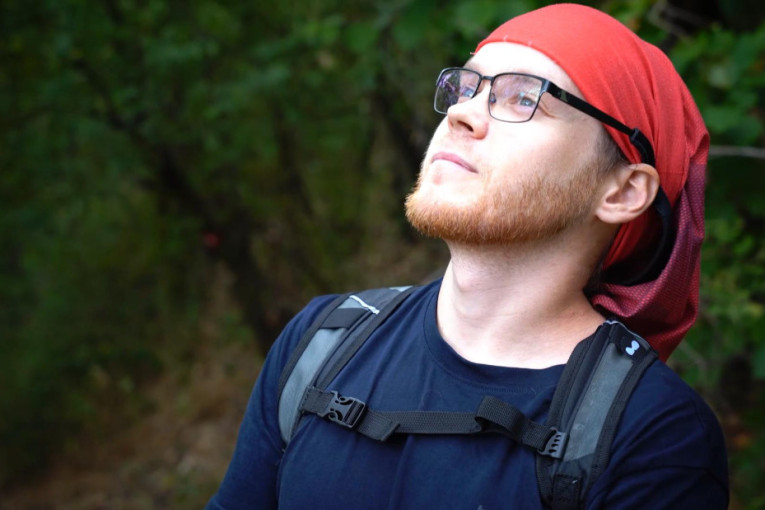 Jedan čovek, bicikl i 12 džakova smeća: Kako je stranac zavoleo i očistio najveću šumu u Beogradu! (FOTO/VIDEO)