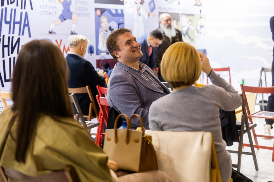 Fondacija "Za srpski narod i državu" predstavila novi broj časopisa "Napredak" na Međunarodnom sajmu knjiga 2025.