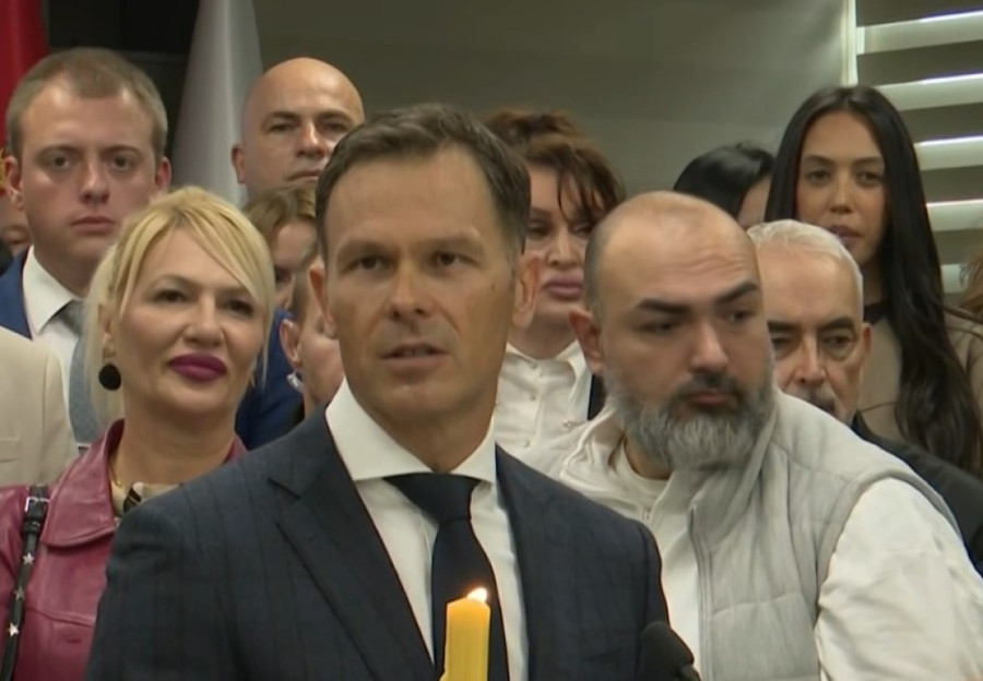 SNS obeležava slavu Svetu Petku, stigao i predsednik Vučić: "Srbija je sačuvala mir i stabilnost" (FOTO/VIDEO)