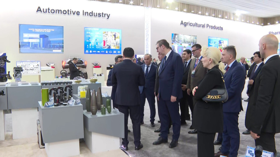 Predsednik Vučić: Deo blokadera ne krije da mrzi Srbiju, nije čudno što je prekrečen mural! (VIDEO)