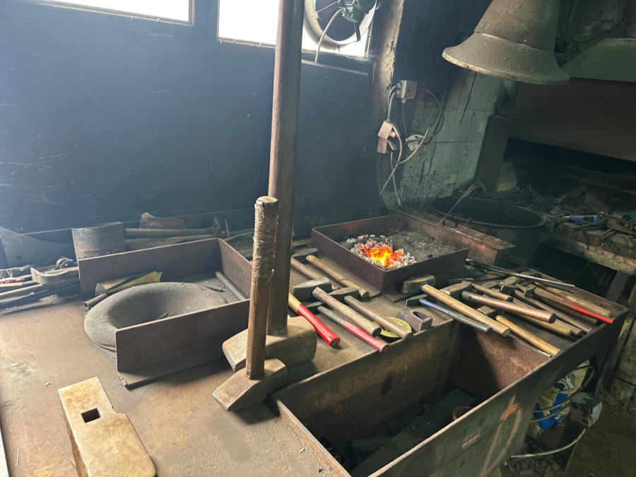 Ovaj zanat u Srbiji izumire, a veoma je važan: Vladimir je jedan od retkih koji se njime bavi (FOTO)