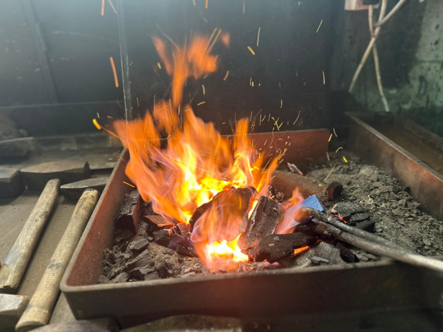 Ovaj zanat u Srbiji izumire, a veoma je važan: Vladimir je jedan od retkih koji se njime bavi (FOTO)