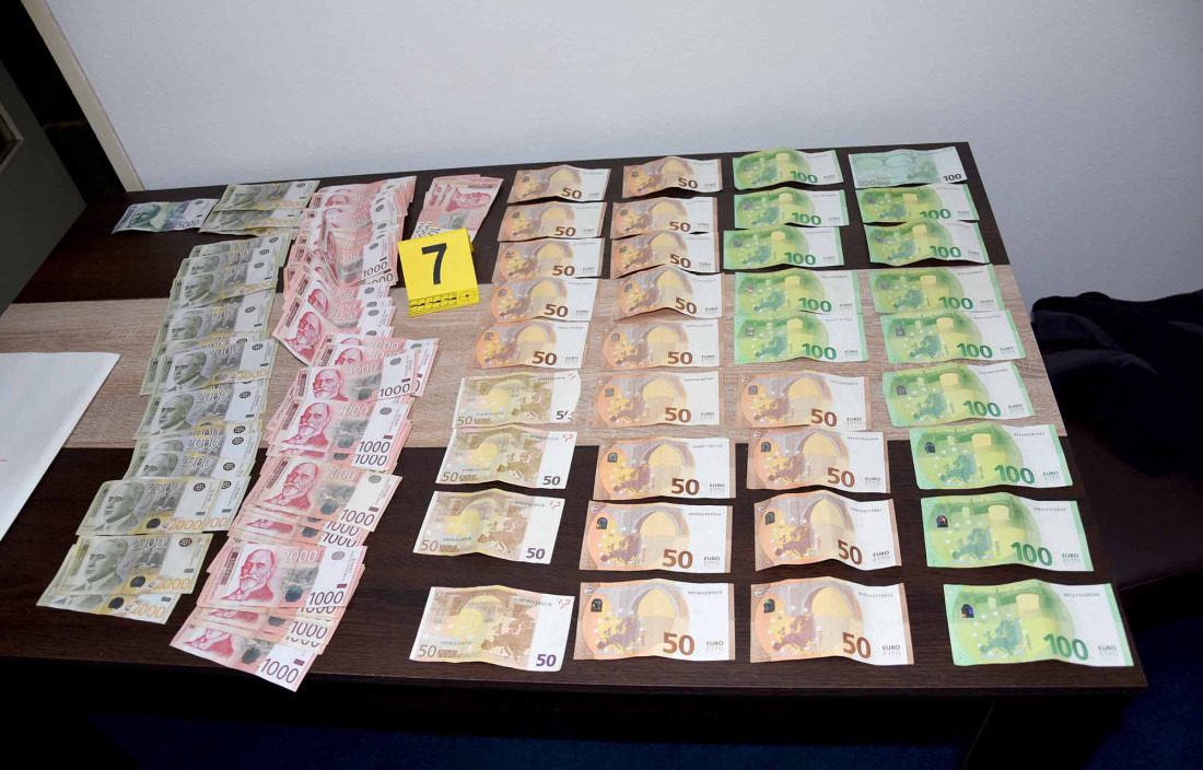 Velika zaplena subotičke policije: Evo gde su dileri trpali drogu (FOTO)